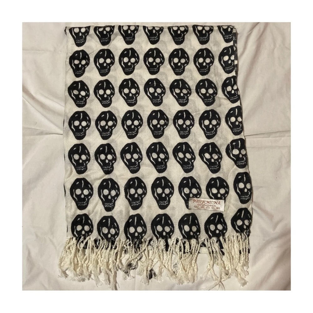 (White) Skull Pashmina